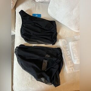 Cupshe Elegant Black One-Shoulder Swimsuit